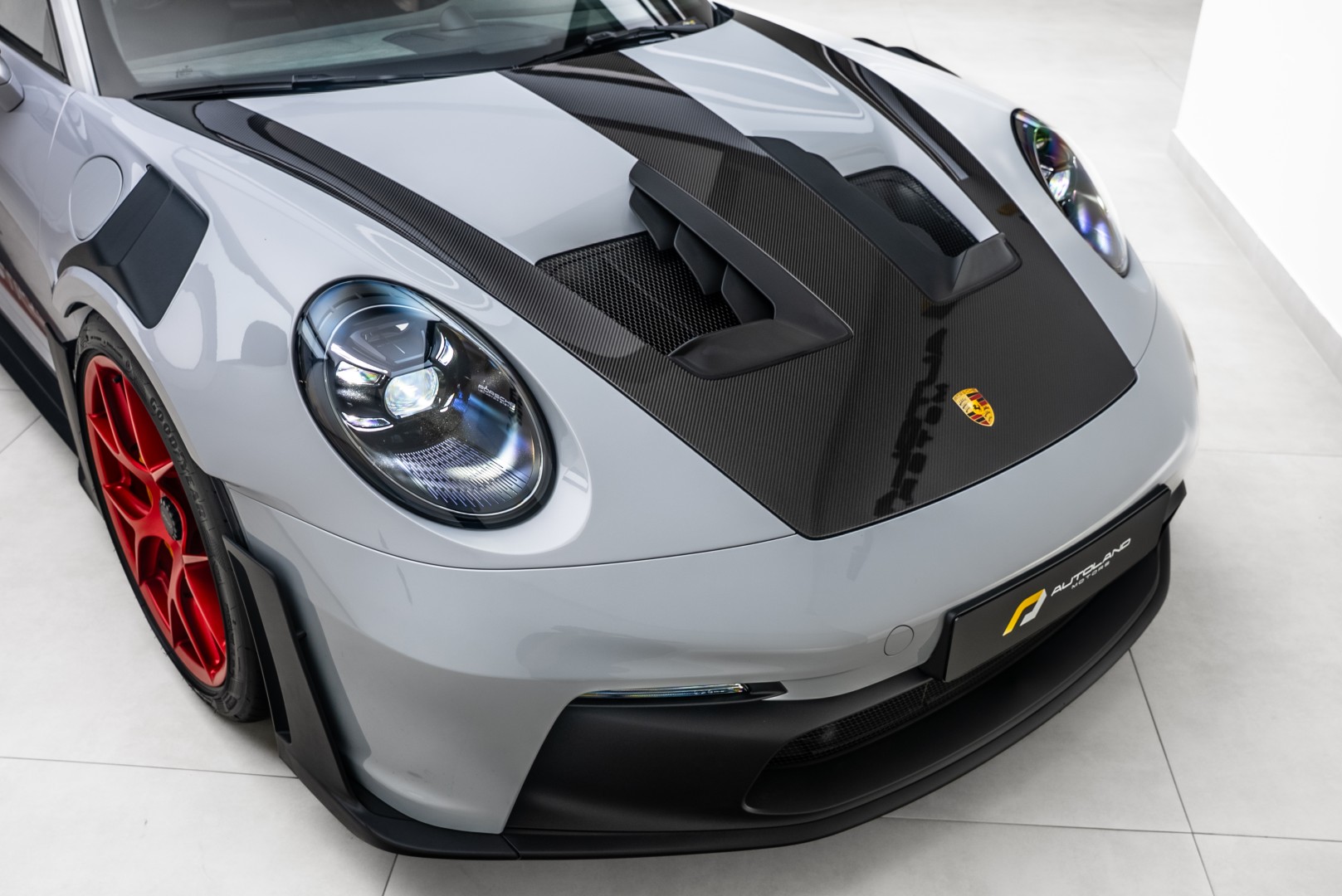2024 PORSCHE 911 GT3 RS WEISSACH┃GCC┃5 YRS WARRANTY┃CARBON CERAMIC BRAKES┃SUSPENSION LIFTER┃ HIGH SPEC